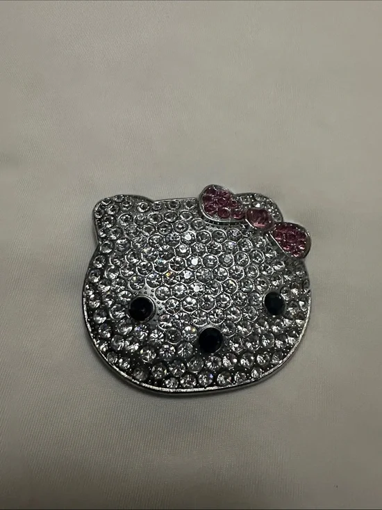 Crystal Embellished Cat Face Belt Buckle with Pink Bow