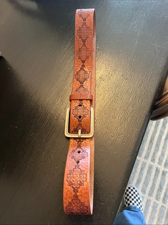 American Eagle leather belt Embossed in Brown