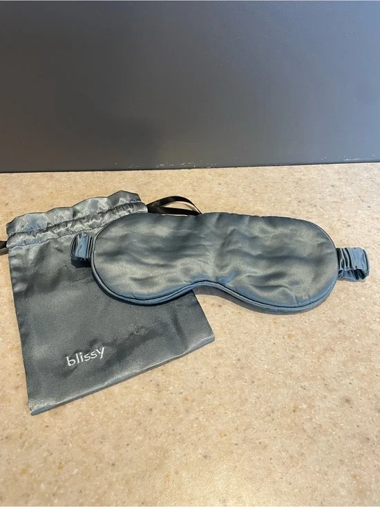 BLISSY Classic Mulberry Silk Sleep Mask with Travel Pouch Gray Unisex