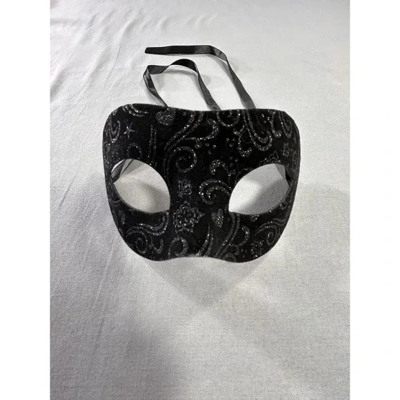 Venetian-style half-face masquerade black mask glitter scrollwork design Adult