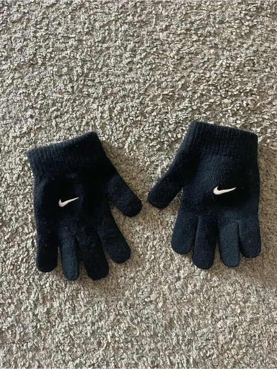 Nike Toddler Black Knit Gloves with White Swoosh