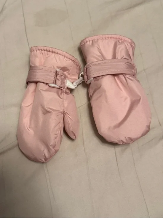 Kids Pink Insulated Mittens