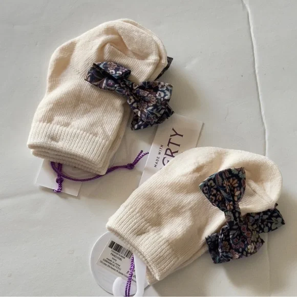 2 Liberty Fabric Baby Booties & Bow Set Cream Knit Floral 0–6 Months Gift Set
