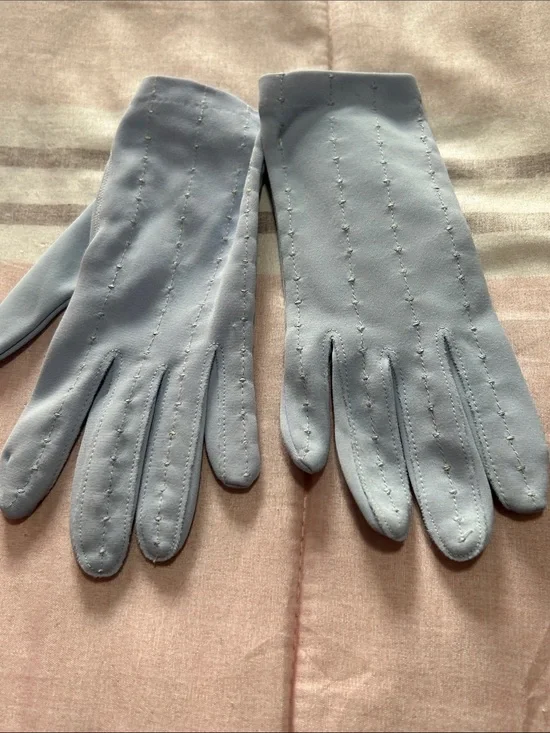 Classic Light Blue Girls Formal Gloves NWT