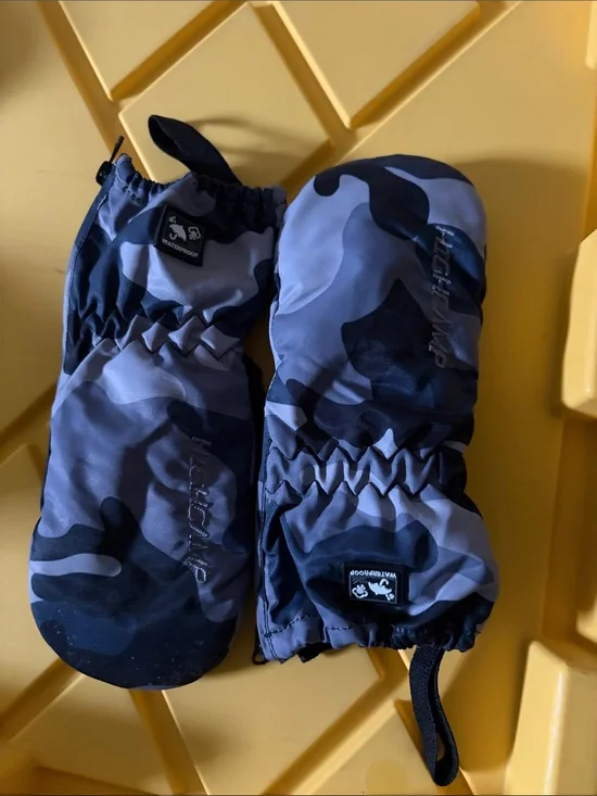 Waterproof Gray Camo Kids Mittens