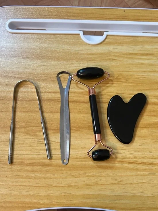 Black Facial Roller & Gua Sha Set - Black Jade Face Massager