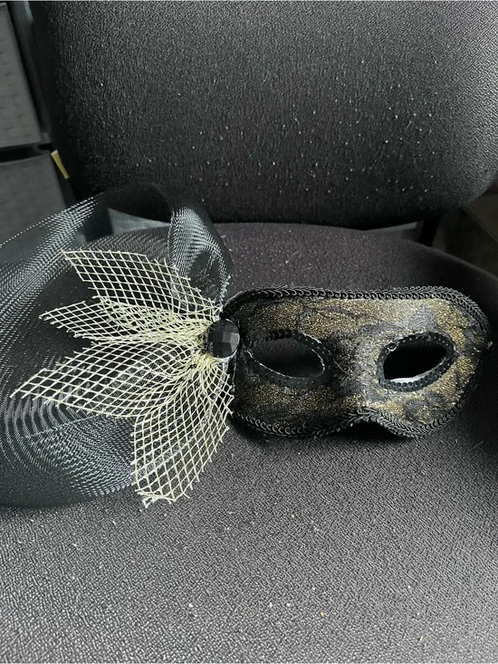Black and Gold Lace Masquerade Eye Mask - Women Accessories