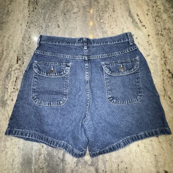 VTG Wrangler For Women Mom Jean Shorts Denim High Rise Flap Pockets Sz 30