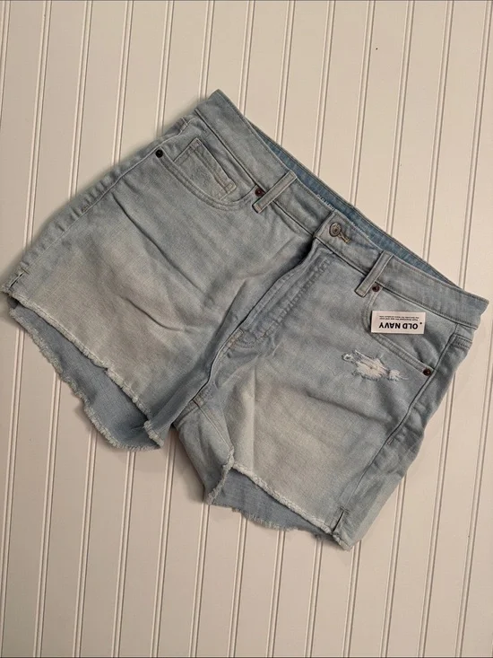 NWT Old Navy High Rise OG Straight Cut-Off Denim Shorts Women’s Size 14 Light Wa