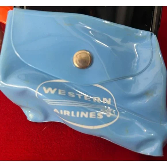 WESTERN AIRLINES Hygiene Toilet Kit * Air Plane Memorabilia * Collector P001 dd