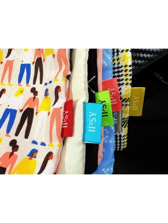 Lot of 6 Ipsy Glam Bag Cosmetic Pouches Travel Makeup Zipper Bags Bundle