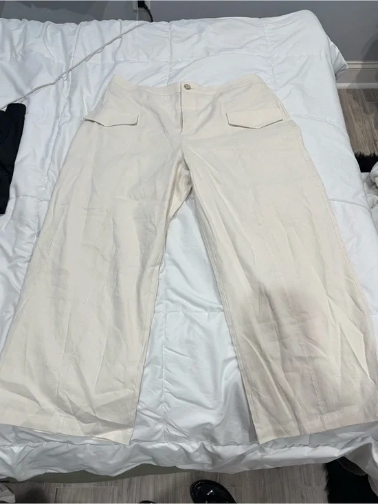 NWT Light Cream Wide-Leg Linen Blend Pants- Banana Republic