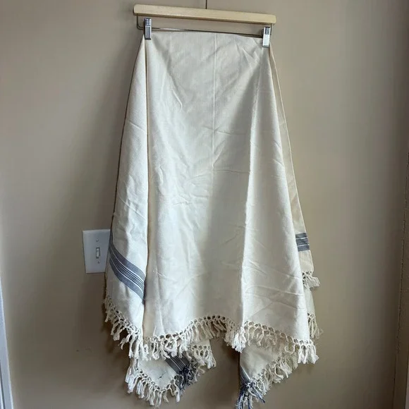Morgan & Finch Striped Throw Blanket OS Cream Navy Unisex Cotton Fringe