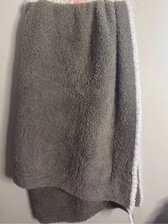 Barefoot dreams Cozy Plush Throw Blanket in Gray with White Trim