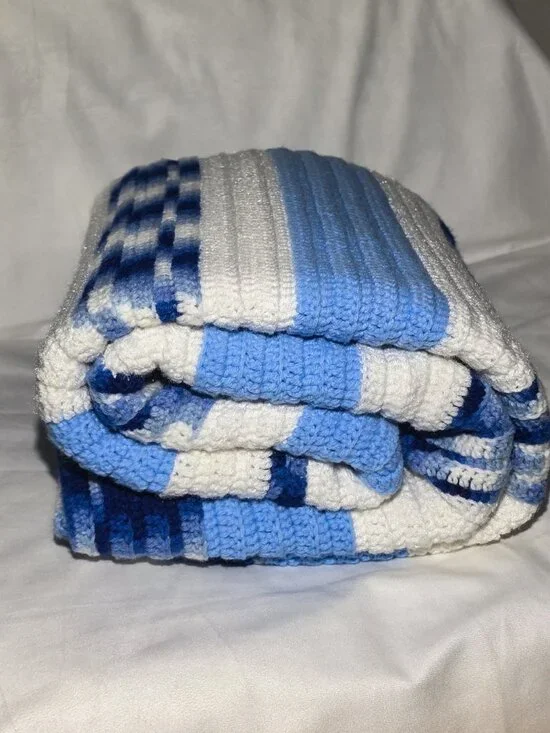 Over Sized Throw Hand Knit Vintage Blanket NEW Heavy Warm Blue Crochet