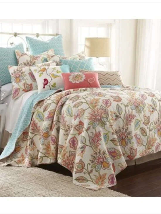 Levtex Home - Sophia Quilt Set - Full/Queen Quilt (88x92in.) + Two Standard Pill