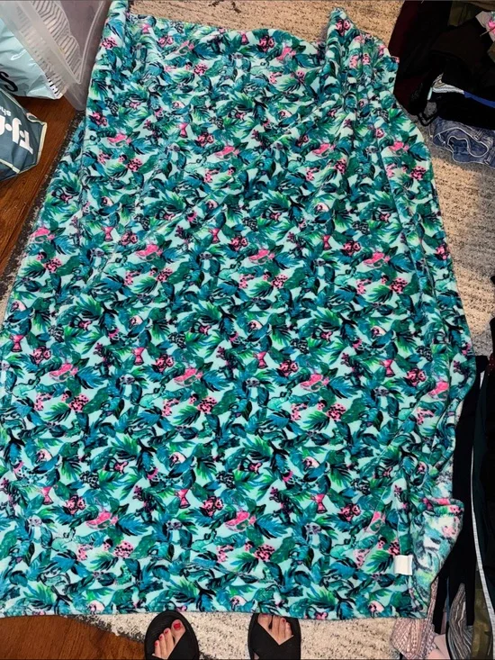 Lilly Pulitzer Teal and Pink Tropical Leaf Plush Throw