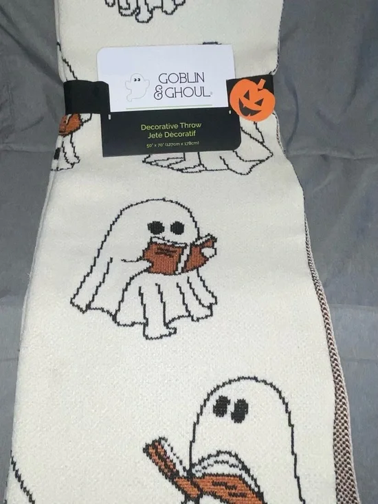 Viral Halloween Ghost & Goblin white ghost book reading blanket Throw NWT