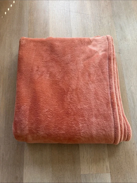 Threshold Microplush Bed Blanket - Full/Queen