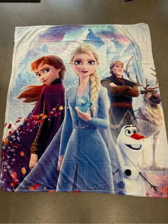 Frozen II Elsa & Anna Plush Throw Blanket - Blue