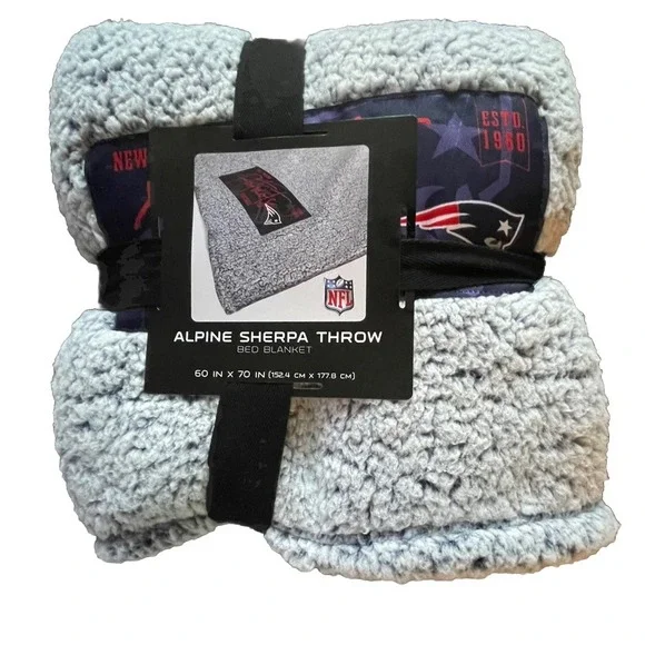 New England Patriots 60×70 Alpine Sherpa Plush Throw Blanket Super Soft NFL Fan