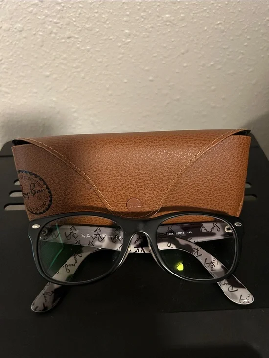 Black Ray ban prescription glasses, Leather Sunglasses Case.