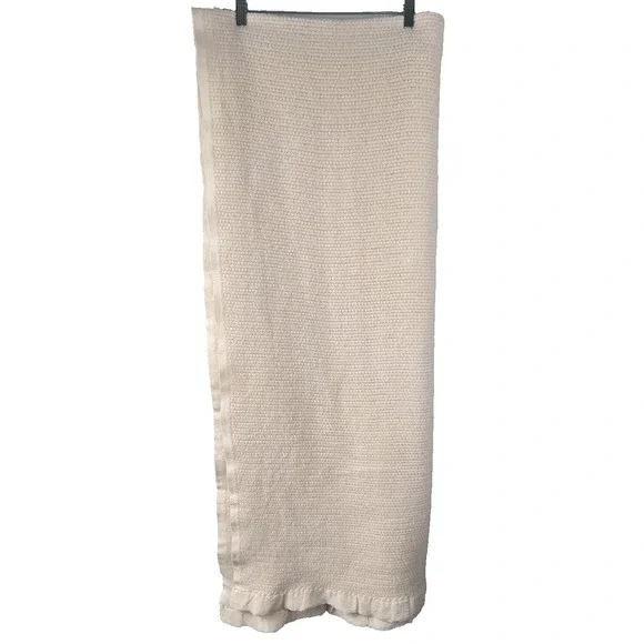 Vtg‎ Lt Yellow Cream Waffle Weave Satin Trim Blanket Approx 72