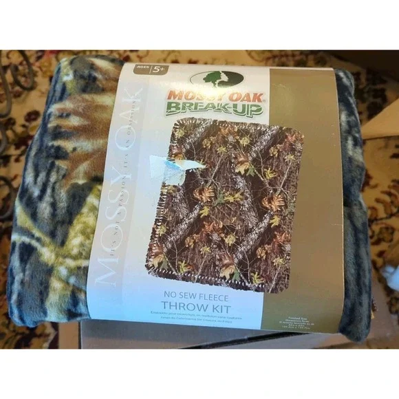 New No Sew Throw DIY Blanket Kit Fleece Finish 43