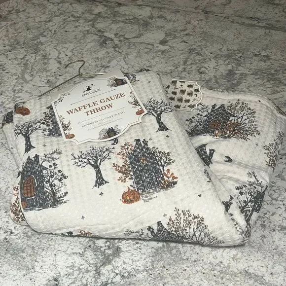 Envogue Halloween Haunted House Waffle Gauze Lace Reversible Plush Throw Blanket