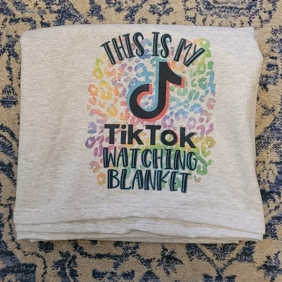This is my TikTok watching blanket NEW