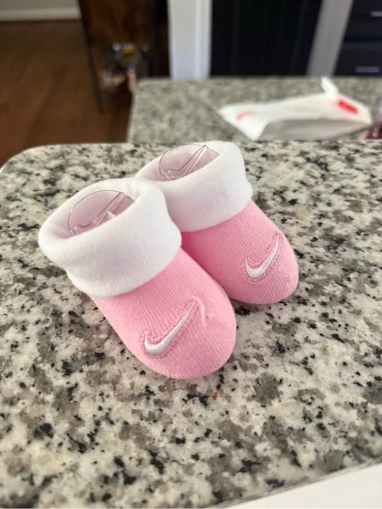 Nike Pink and White Infant Bootie Socks with Swoosh NWOT