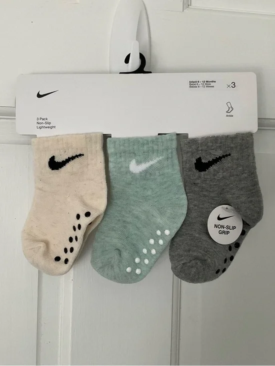 Nike Kids Non-Slip Ankle Socks in Gray, Mint, Beige - 3 Pack NWT