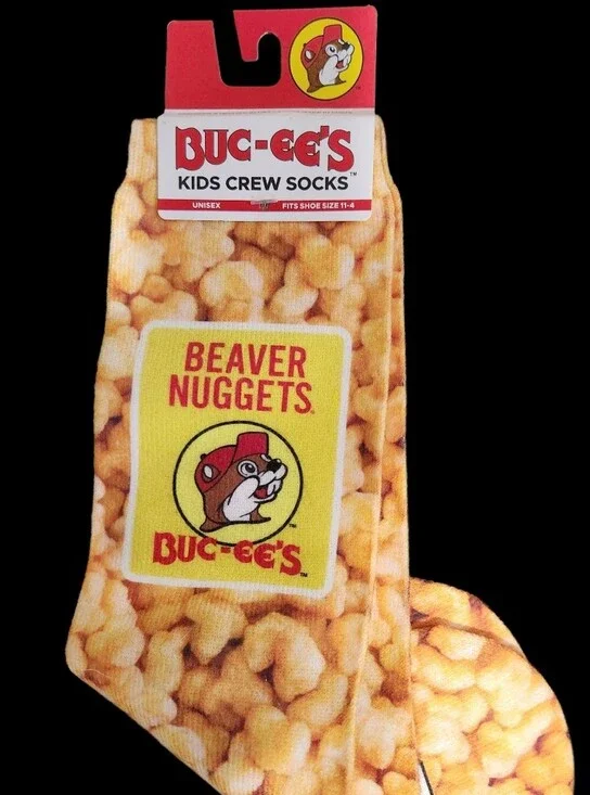 Buc-ee's Beaver Nuggets Kids Crew Socks - Yellow Popcorn Print Sz 11-4 Unisex