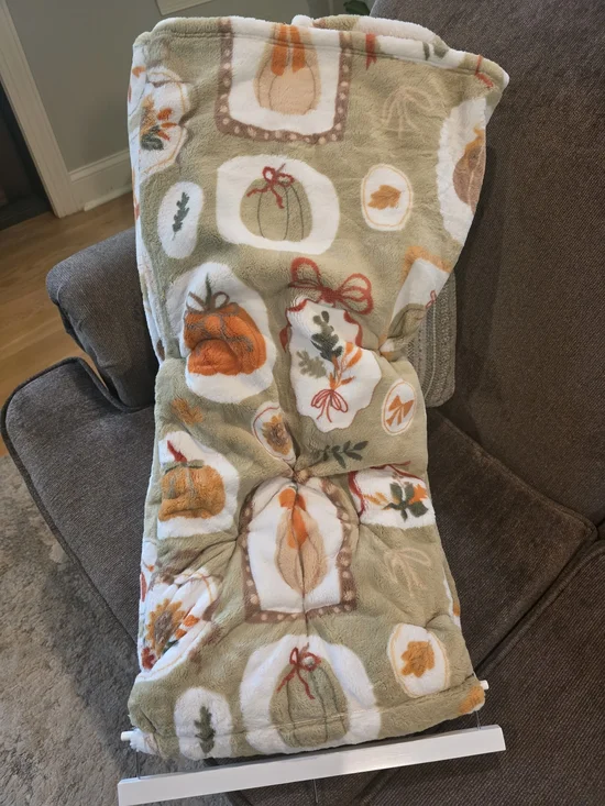 Willow Harvest Pumpkin Plush Throw Blanket - Olive, Orange & Cream-NWT