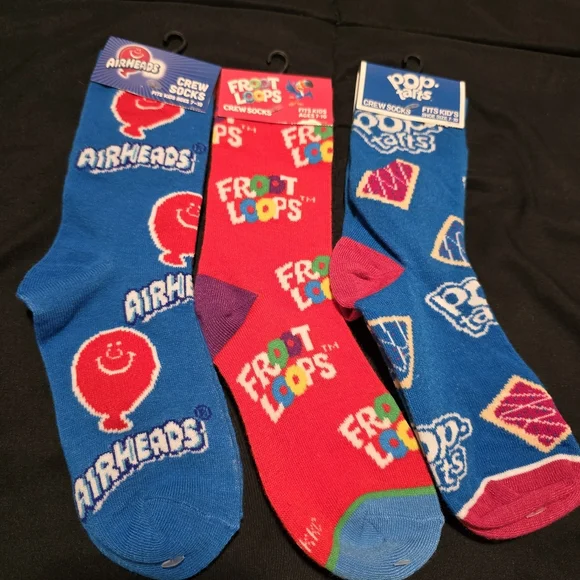 Kids Socks 3 Pair Airheads Froot Loops Pop Tarts Fun NWT‎ Crew Socks 7-10