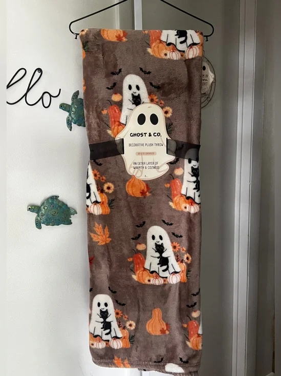 NEW Ghost & Co. Fall Ghost Holding Black Cat Floral Pumpkins Blanket 60”x70”