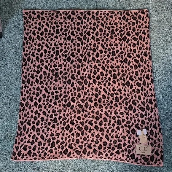 C.C‎ Baby Pink and Black Leopard Throw, NWT