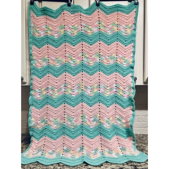 Handmade Crochet Baby Blanket Pink Mint Green Chevron Afghan Throw 47x34 EUC