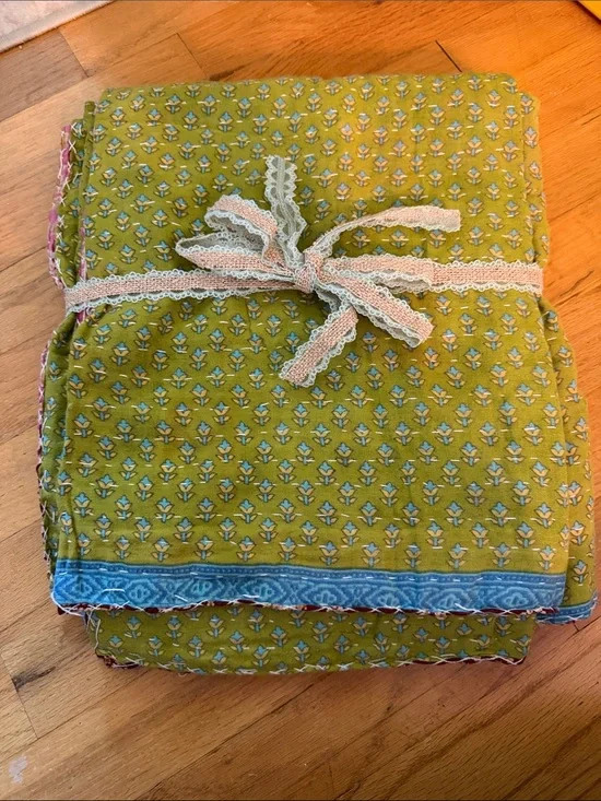 Hand sewn Kantha BOHO Green and burgundy Floral Cotton Throw 55x85 twin