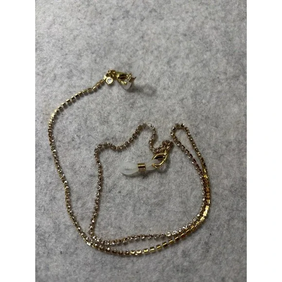 #21. Rhinestone Tennis-style Eyeglass Chain