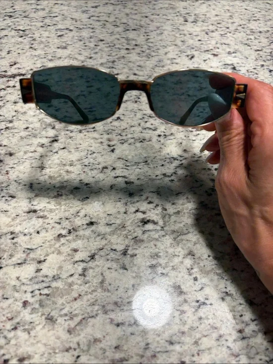Tortoiseshell Frame Sunglasses with Dark Lenses