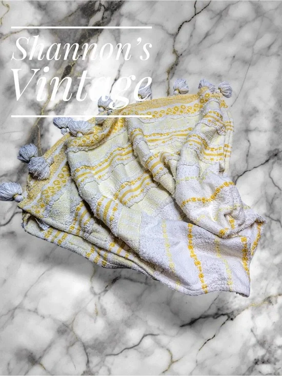 Artisan De Luxe Home Textured Cotton Pompom Throw Blanket