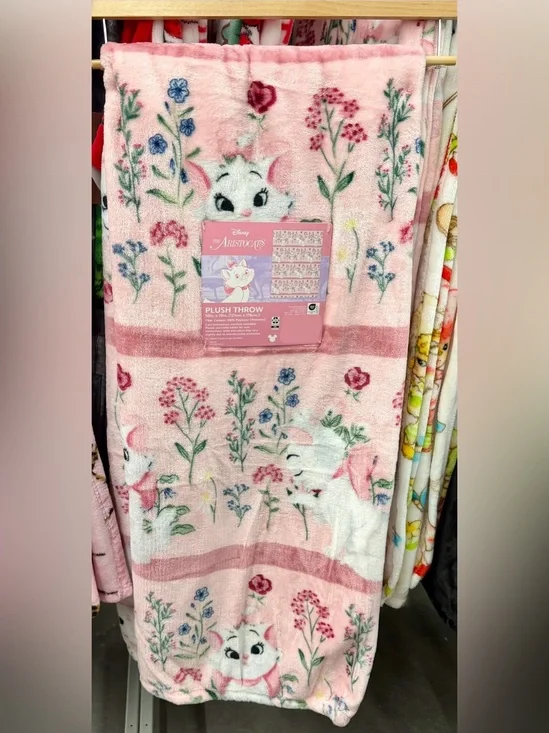 Aristocats marie plush blanket throw