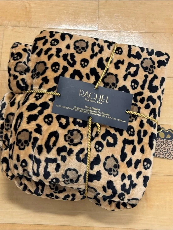 Rachel Rachel Roy Leopard & Skull Plush Throw Blanket - Tan & Black