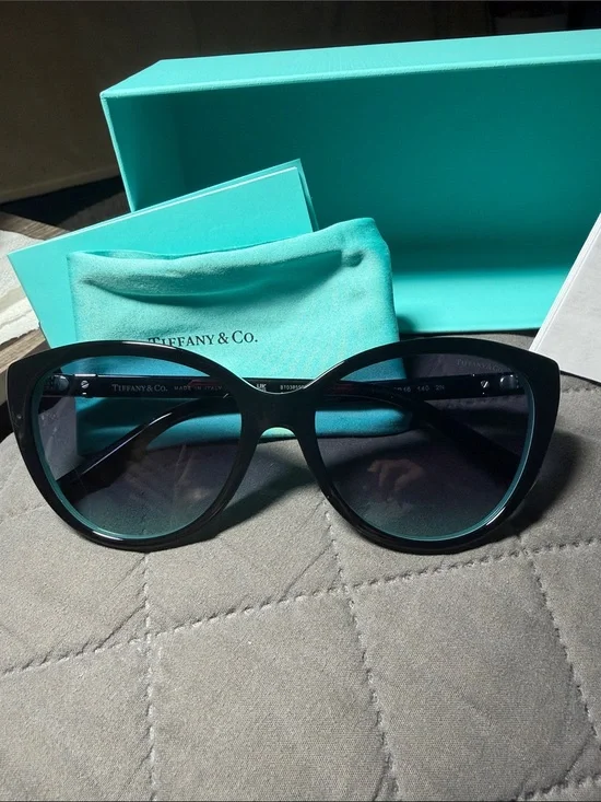 NIB TIFFANY CAT EYE GLASSES