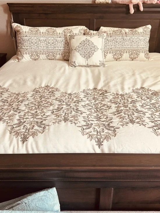 Cream Embroidered Leaf Comforter Set - Elegant Neutral Bedding