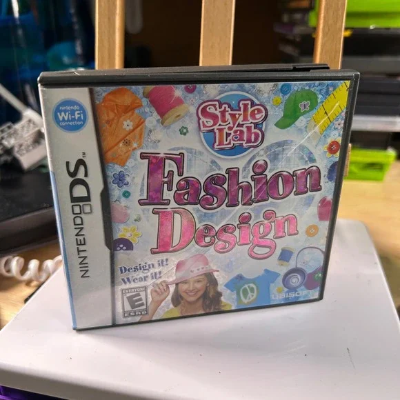 Style Lab Fashion Design Nintendo DS Ubisoft CIB NTR-BYLE-USA 2009