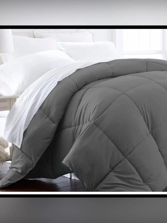 Beckham Hotel Collection Full/Queen Down Alternative Comforter NWT