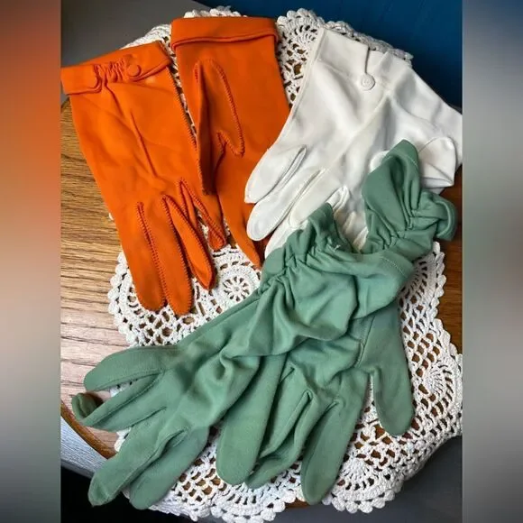 Gloves ladies small vintage lot of 3 green, orange, white, good condition