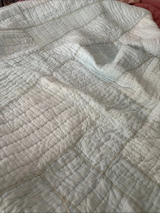 🍓ANTHROPOLOGIE light blue stitch quilt blanket King